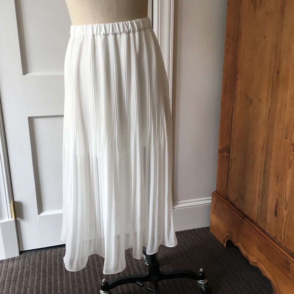Club Monaco Skirt Small